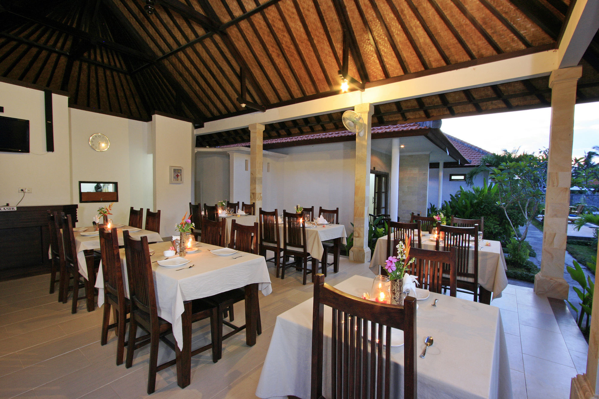 Pondok Jenggala Lembongan Exterior photo